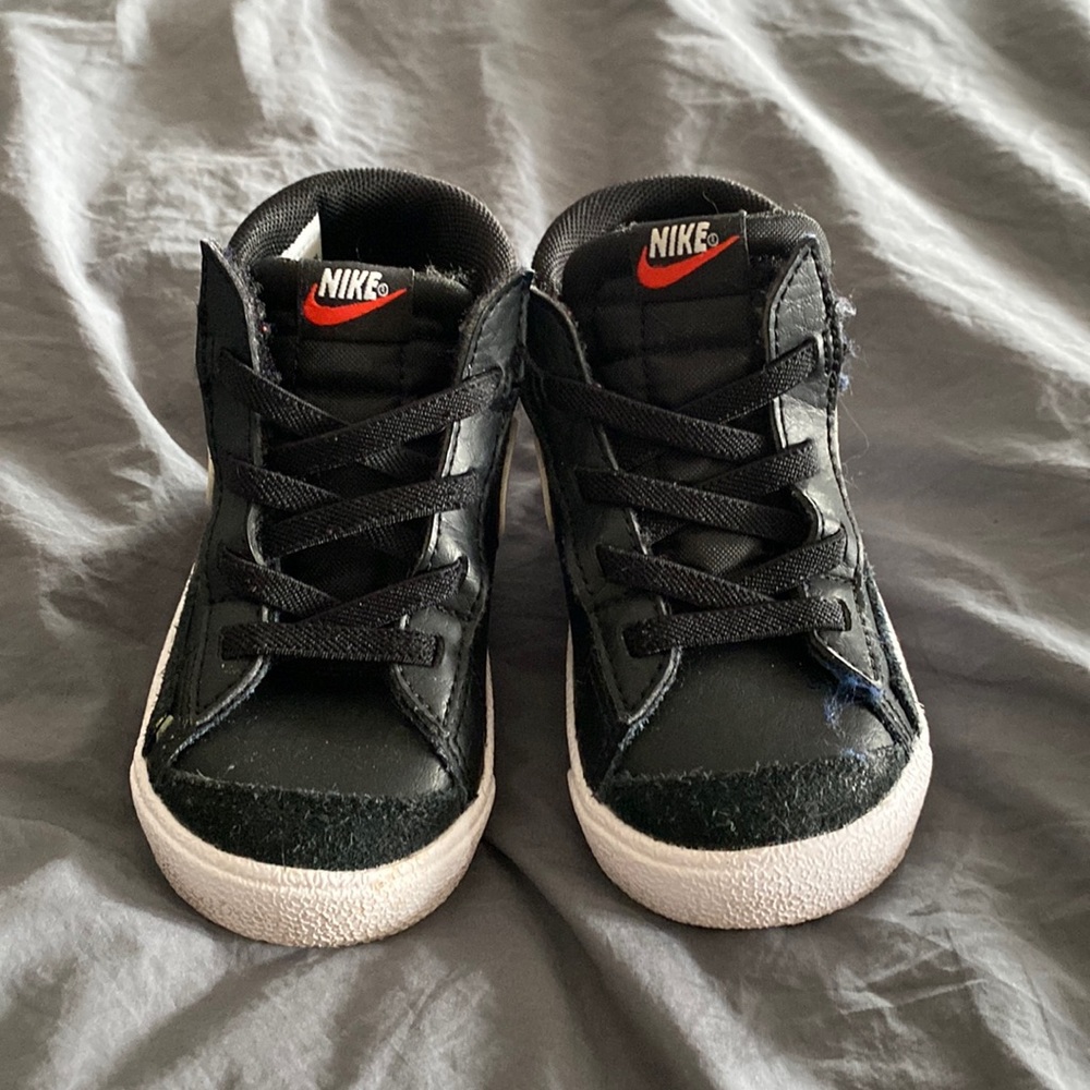 Black Nike high top toddler shoes